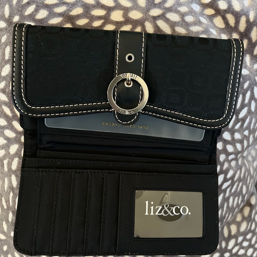 Liz Claiborne Black Wallet - Picture 2 of 8